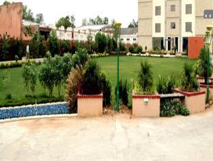 Hotel Radiance Bhilwara Екстер'єр фото